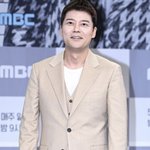 의혹’ 해명한 전현무, <b>KBS</b> 대상 영예…“사실 많이 힘들었다”...