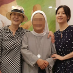 <b>이영애</b>·채시라 “편히 쉬길”…절친 故윤석화 먹먹한 추모