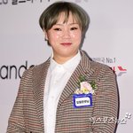 의혹' 입짧은햇님, 해명에도 <b>민심</b> 싸늘…4만 구독자 이탈 [엑's...