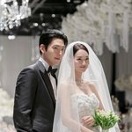 '결혼' 신민아김우빈, 영화 한 장면 같네..<b>본식</b> 사진 공개