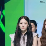 앞머리 내리고 <b>이미지</b> 확 바뀐 듯한 아이돌