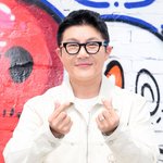 조세호, 조폭 연루설 새국면…최측근 입 열었다 "사진 인물=알바생"...