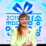 픽 받았던 '대상' 박나래, <b>연말</b> 씁쓸 어쩌다…6년 전과 확 다른...