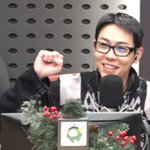 <b>로꼬</b> “크리스마스가 생일‥선물 하나로 퉁 쳤다” 짠내 (가요광장)