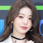  완벽 '눈물 연기' 화제…'배우 <b>DNA</b>' 증명했다 [RE:뷰]