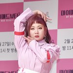 ‘활동 중단’ 박나래, 공갈에 횡령 혐의 추가 前 매니저들 또 고소