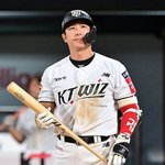 '은퇴' 황재균, <b>크리스마스</b> 약속 바로 가능한 싱글…"지금 전화해도...