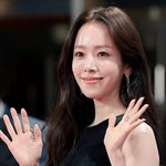 한지민의 <b>따뜻</b>한 성탄절..병원에서 만난 어린이 환자 위해 1억 쾌척...