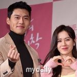 크리스마스에도 현빈 내조 "진짜 너무 재밌어"…세상 달달한 <b>응원</b>