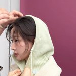 “겨울 공기 닿는 순간”…최<b>윤지</b>, 고요한 집중→따뜻한 비주얼 압도