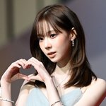 '정국 열애설' 윈터, <b>커플타투</b> 꽁꽁 숨겼다..당당하게 팔뚝 노출