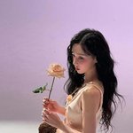 에스파 윈터, <b>방탄소년단</b> 정국과 커플 타투 꽁꽁 숨겼다…안 한 쪽...