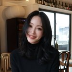 <b>한예슬</b>, 옆자리엔 10살 연하 남편 아닌 다른 사람? "귀요미...