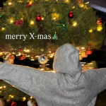 크리스마스 데이트 했나?…<b>트리</b> 앞 '사랑스러움 폭발' [해시태그]