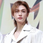 무대에서 고가의 귀걸이를 잃어버린 남돌