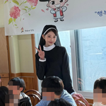 촬영장서 아이들에 둘러싸였다…'<b>초통령</b>' 이름값 제대로 [해시태그]