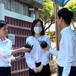 105일만에 석방…셔츠+<b>스키니</b>진+하이힐+마스크 쓰고 귀가 [MD현장]