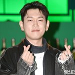 조이 크러쉬 '<b>모닝</b> 하트, 선물'[엑's HD포토]