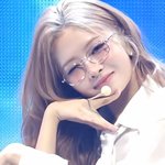 <b>레이</b>는 비주얼로 바이럴 돌리면 안됨