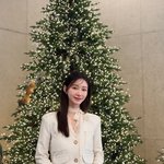 한그루, 억대 SUV로 부족했을까…<b>크리스마스</b> 선물 보다 빛난 비주얼