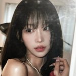 뼈 드러난 앙상한 몸에 더 커진 눈 "모두 해피 <b>연말</b>" [N샷]