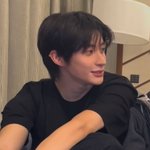 해외 팬들도 난리였다는 <b>라방</b> 속 남돌 스타일