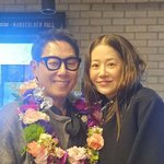 고현정, 꽃목걸이 선물 '훈훈' <b>우정</b>…"위로 고마워" [해시태그]