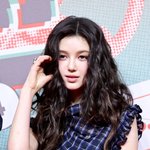 [댓글부탁해] 뉴진스, <b>다니엘만</b> 계약해지..."분쟁 초래, 가족에...