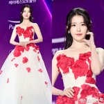 [드루와] 아이유, 겨울을 물들인 붉은 <b>동백꽃</b>