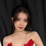 [최진우케인] 아이유, 꽃드레스 입으니 미모 최강..러블리 요정 <b>비주얼</b>