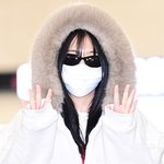 [현장포토] "털모자로 꽁꽁"…안유진, 완전<b>무장</b> 출국
