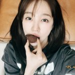 윤은혜, 두쫀쿠 유행 탑승 “<b>오픈</b>런해 사다준..나 사랑받고 있구만”