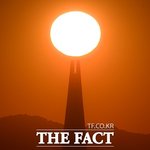 힘차게 떠오르는 '2025년 마지막 해' [<b>TF</b>사진관]