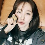 [드루와] <b>윤은혜</b>, 유행 ‘두쫀쿠’ 인증... “나 엄청 사랑받네”...