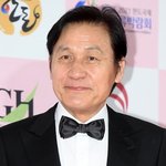 안성기, 자택서 쓰러져 <b>CPR</b> 후 이송…위중한 상태