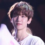 <b>내년</b>에 이러케 생긴 남자 만나길