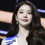 장원영은 점점 <b>외모</b>가 깊어짐