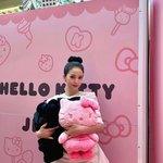 지수 <b>헬로키티</b> 콜라보 나왔대