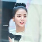 진심 얼굴과 <b>두상</b>이 다 했다는 리본머리 여돌