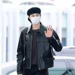 미친 비율에 헤어까지 저러니까 완전 <b>모델</b> 느낌