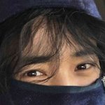 <b>김태리</b> 눈만 보이니까 잘생김