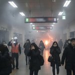 서울 1호선 종로3가역 지하철 화재 발생…승객 긴급 <b>대피</b>