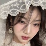 스테이씨 <b>재이</b> 누워서 꾹꾹이