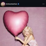 킴카다시안 블핑 되게 좋아<b>하나봄</b>ㅋㅋㅋㅋㅋ