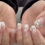 <b>손톱</b> 긴거 불편해하는애들아