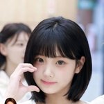 <b>원희</b> 뭔가 단발도 잘 어울릴것같음