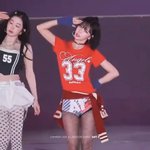 [드루와] <b>윈터</b> 의상 왜이럼?