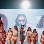 근데 <b>제니</b>는 ㄹㅇ 11년째 쩐다 ㄷㄷ