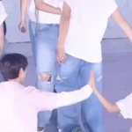 도경수랑 슬기 <b>친목</b> 원래 있었나..?