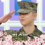 '김구라 아들' 그리, 해병대 <b>전역</b> 4시간 만에아버지 찾아 큰절